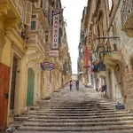 Apartment Tranquil 1 Bedroom In The Heart Of