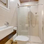 Tranquil 1 Bedroom In The Heart Of Apartment *