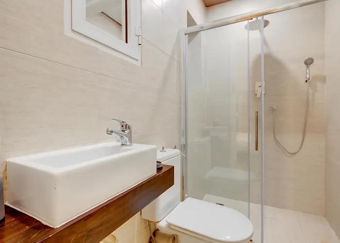 Tranquil 1 Bedroom In The Heart Of Lägenhet